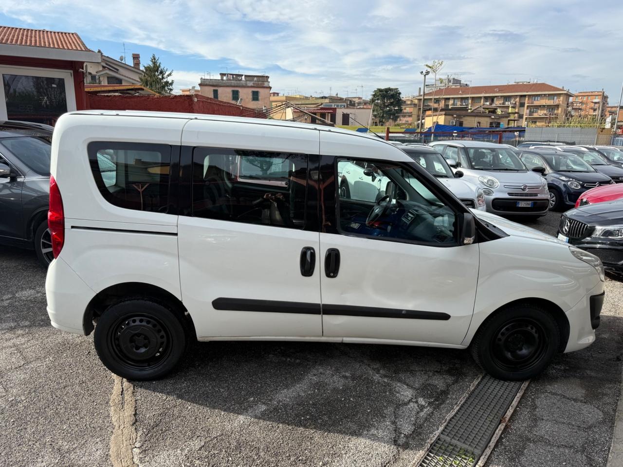 Doblò 1.6 MJT /( 80 mila ) UNIPRO/RATE/5 POSTI/PERMUTE