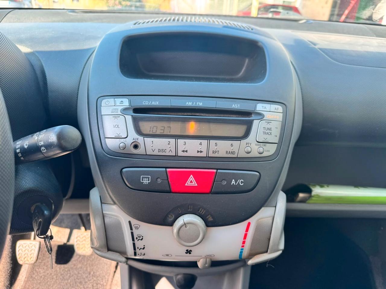 Peugeot 107 1.0 68CV 5p. Desir