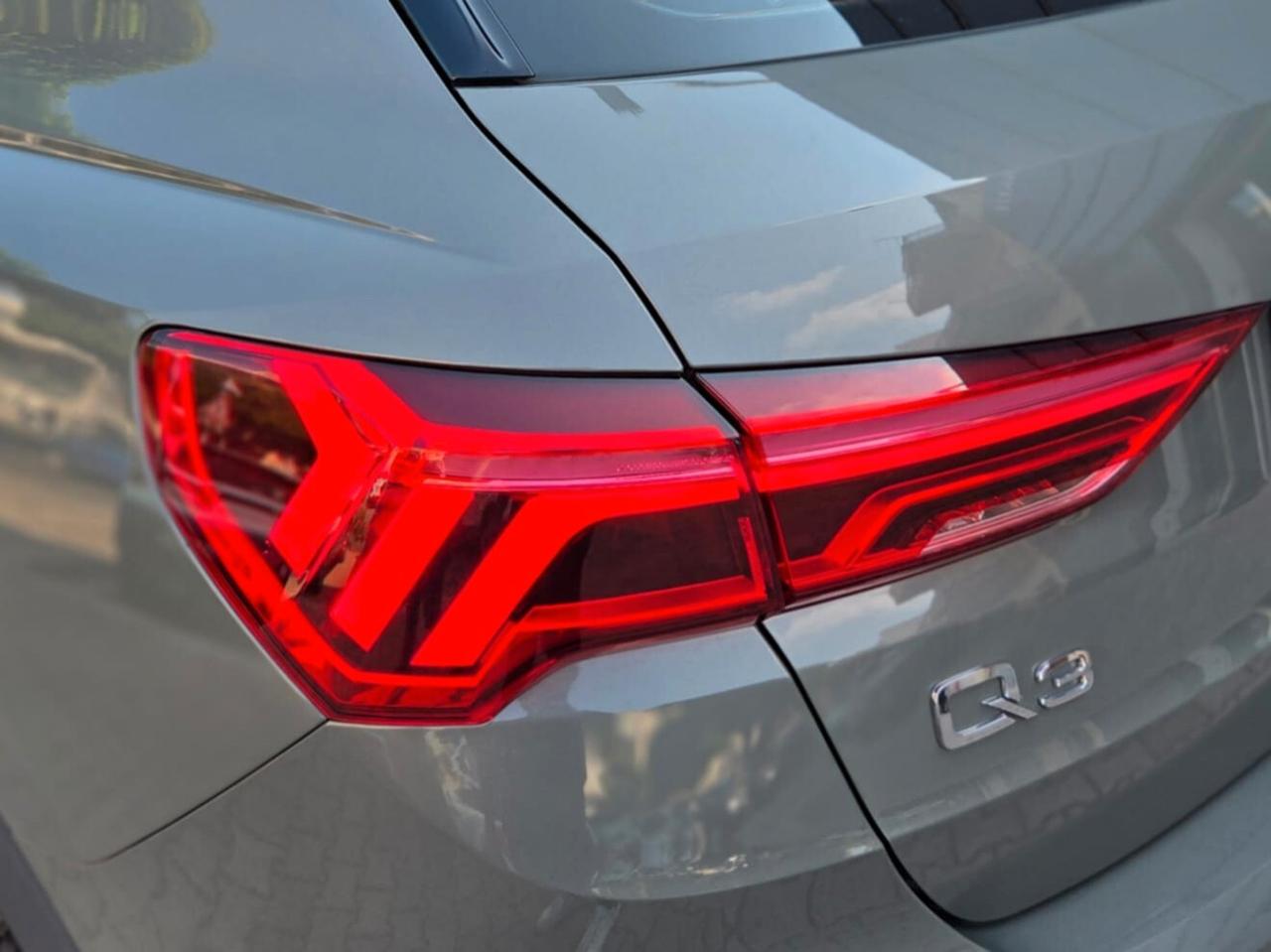 Audi Q3 35 TDI S tronic 150 cv Business