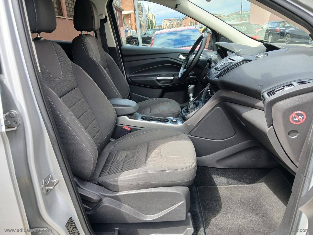FORD Kuga 2.0 TDCi 140 CV 2WD Titanium