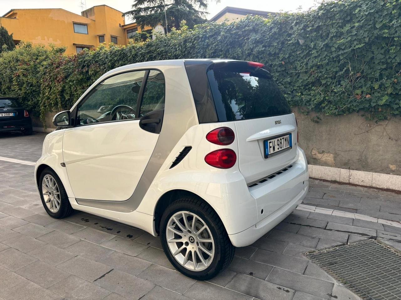 Smart ForTwo 1000 52 kW coupé pure