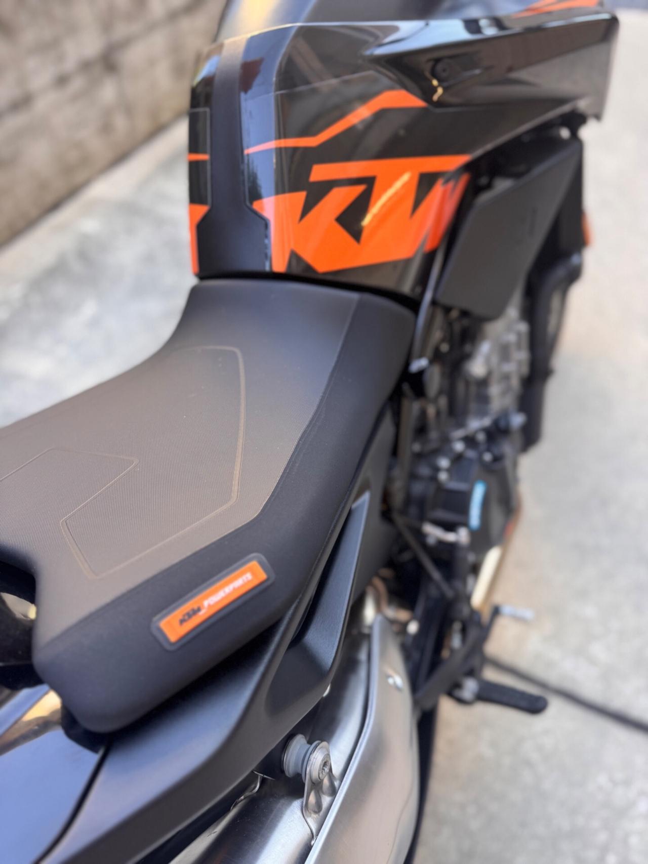 Ktm 890 Duke KM 8000