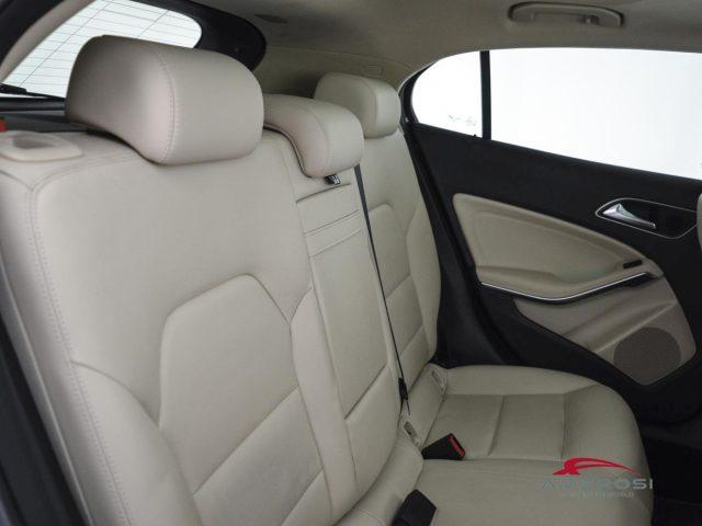 MERCEDES-BENZ GLA 200 CDI 200 d Automatic Sport