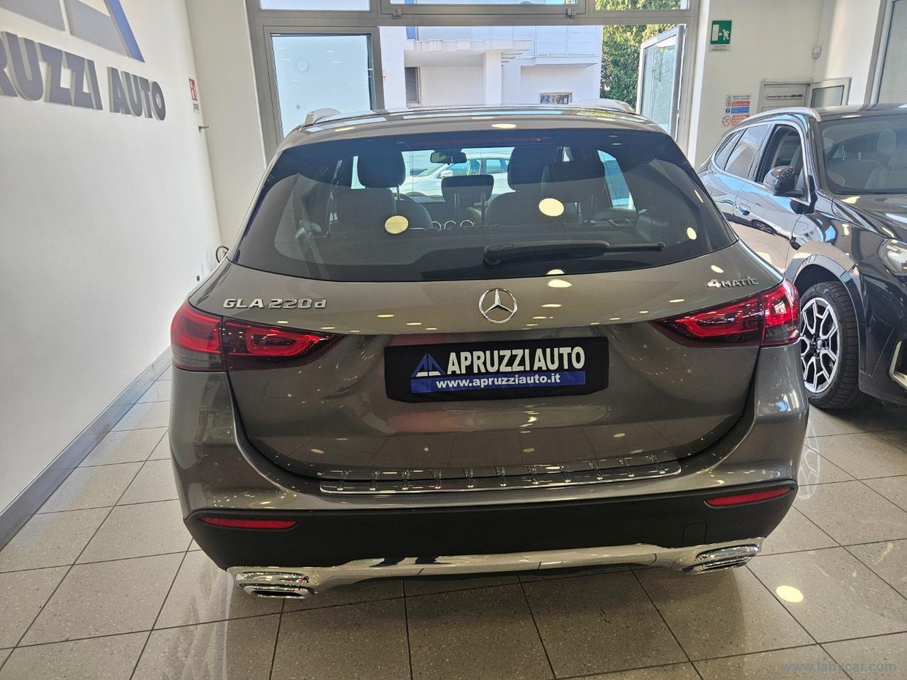 MERCEDES-BENZ GLA 220 d Automatic 4Matic Sport Plus