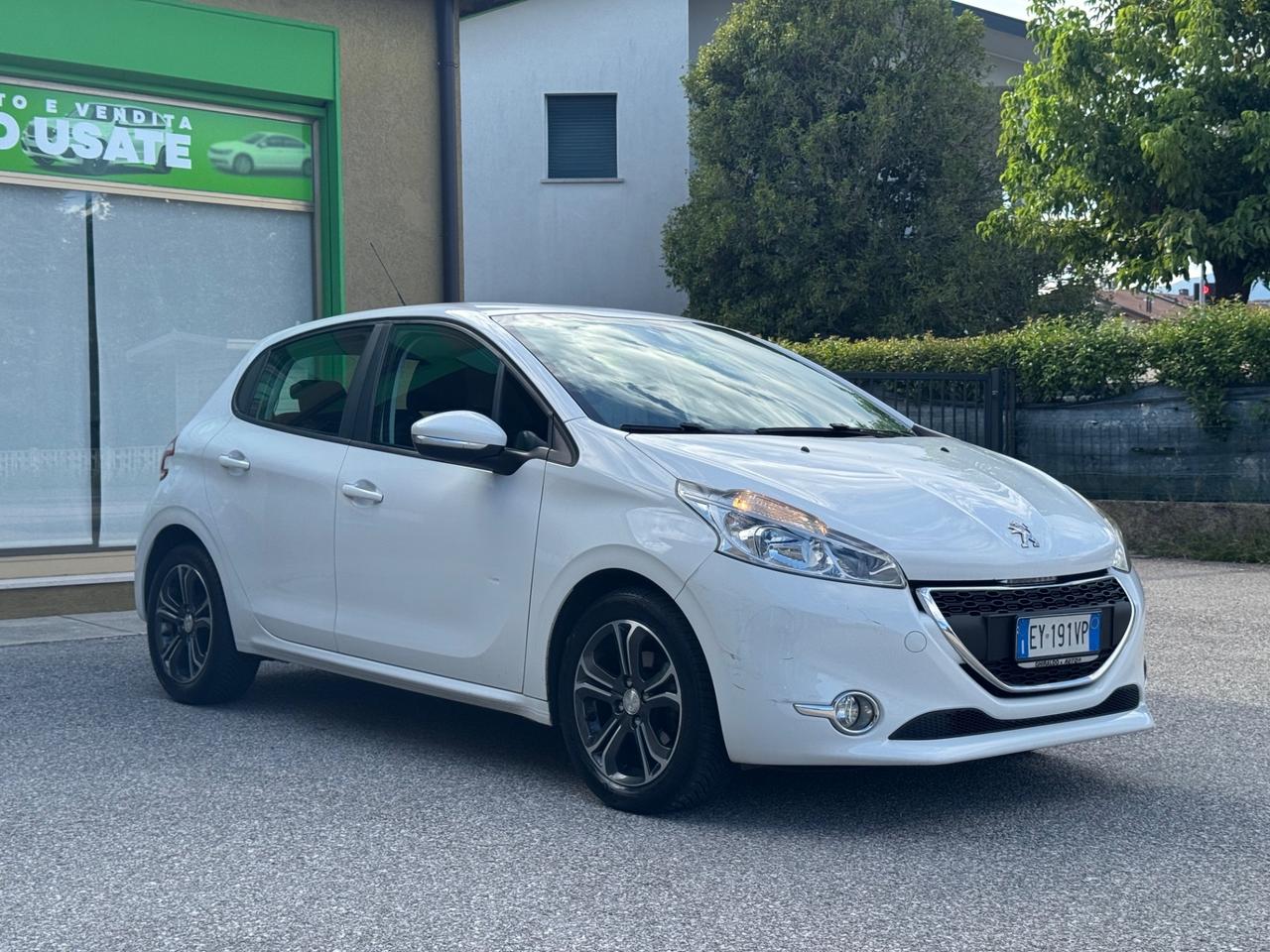 Peugeot 208 1.4 HDi 68 CV 5 porte Allure 2015