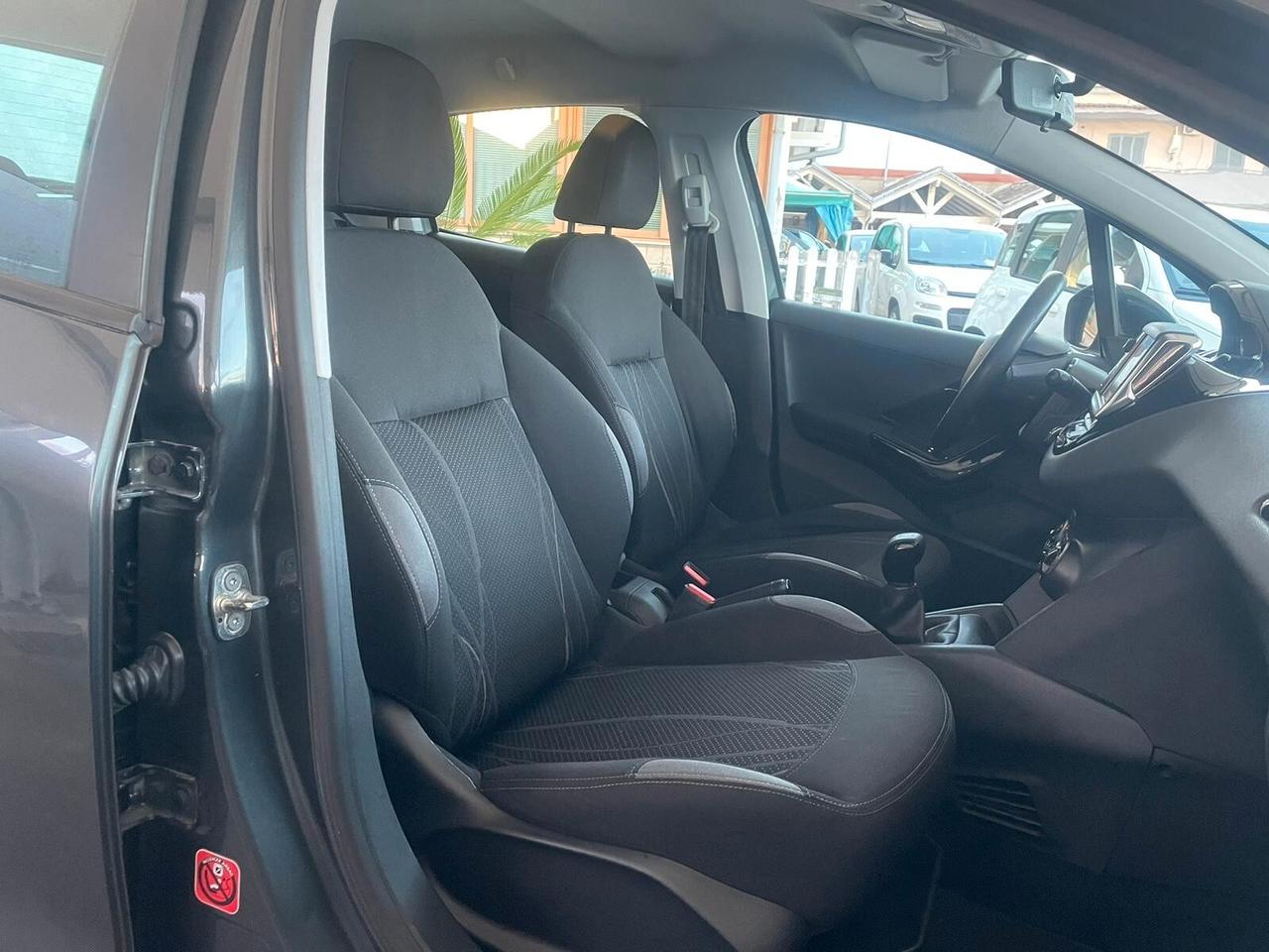 Peugeot 208 1.2 VTi 82 CV 5 porte Access