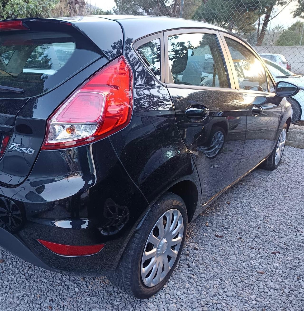 Ford Fiesta 1.5tdci 75cv