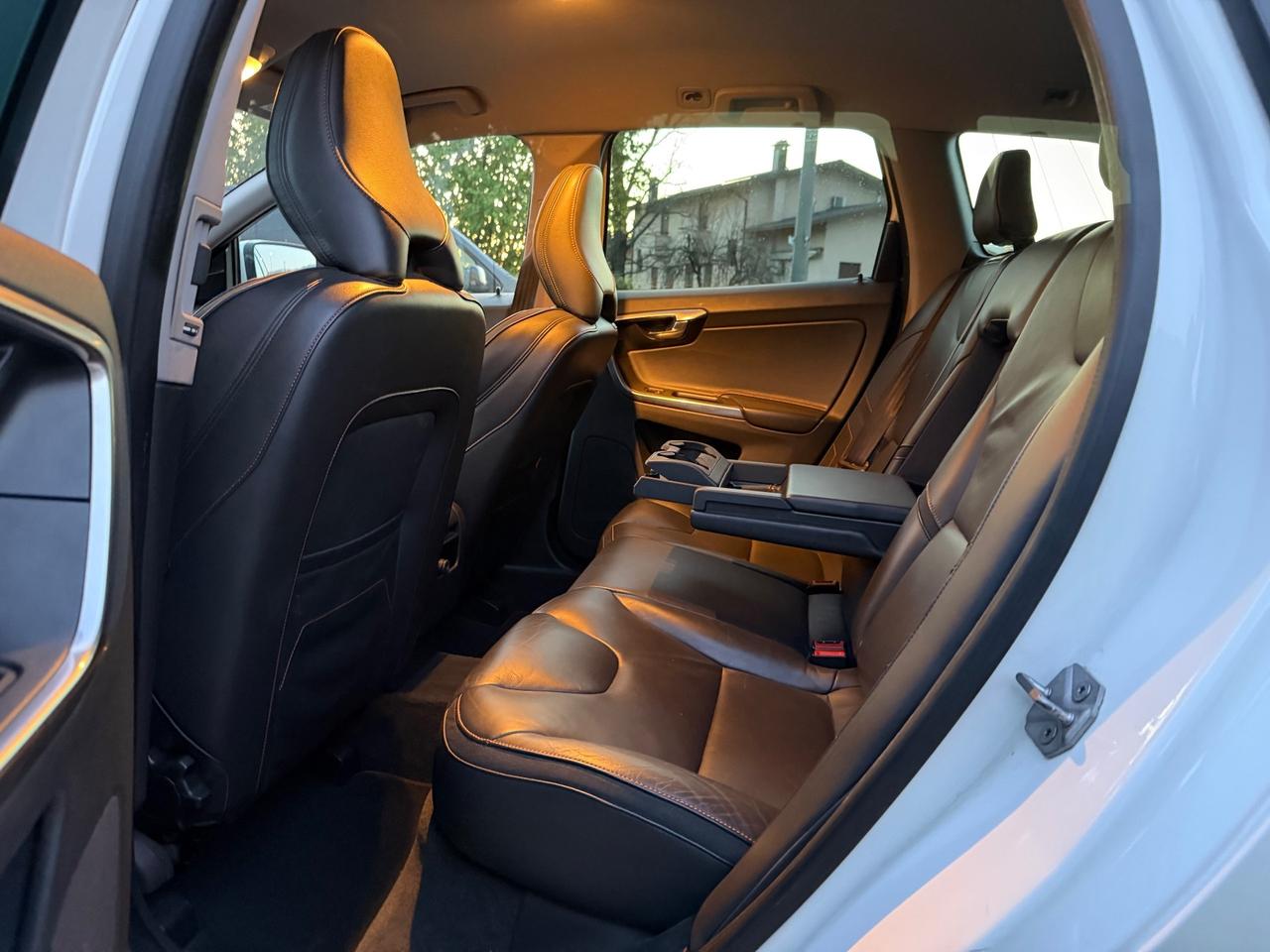 Volvo XC60 2.0 D3 150CV OCEAN RACE EURO6