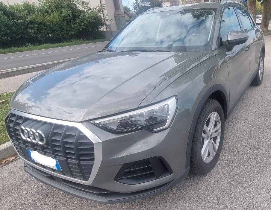 Audi Q3 35 TDI quattro S tronic Business