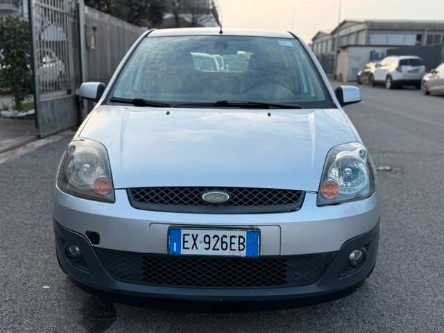Ford Fiesta 1.4 16V 5p. Ghia Euro 4 adatta a neopatentati