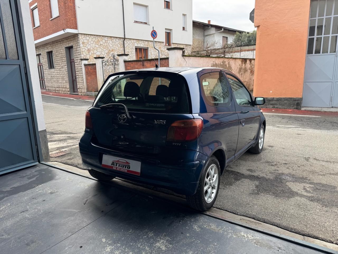 Toyota Yaris 1.0i 16V cat 3 porte Sol