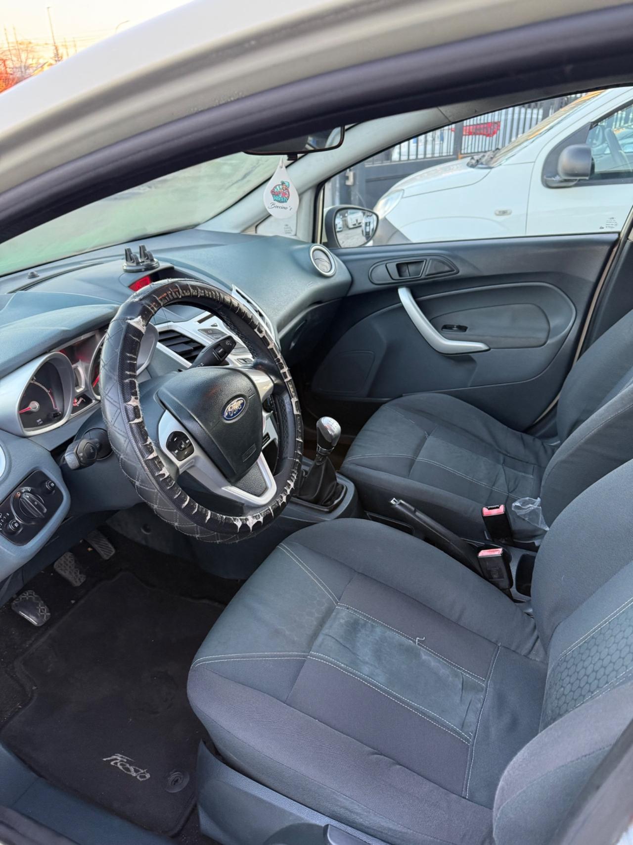 Ford Fiesta 1.4 TDCi 5p. Titanium