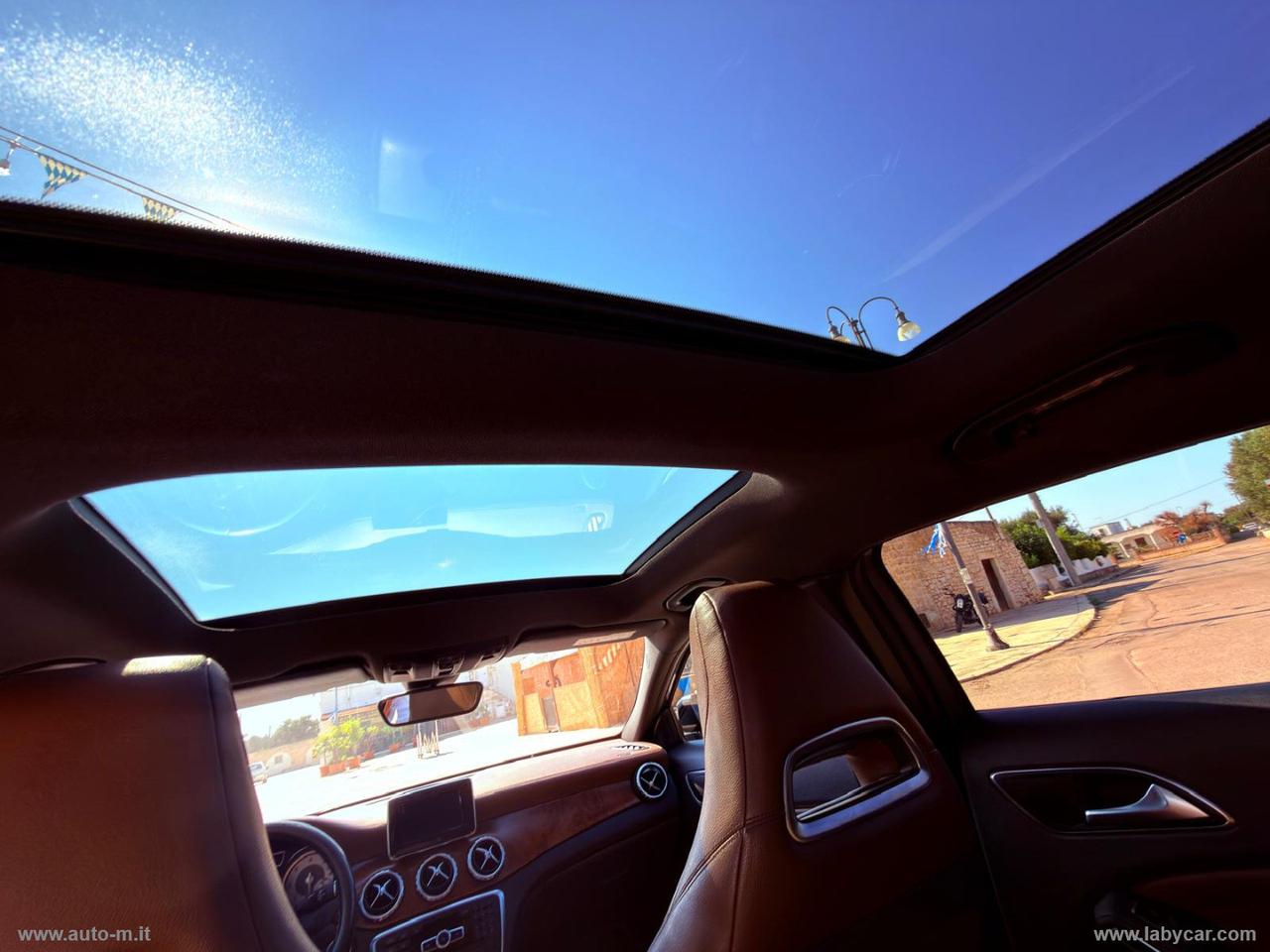 MERCEDES-BENZ GLA 200 d Automatic Premium