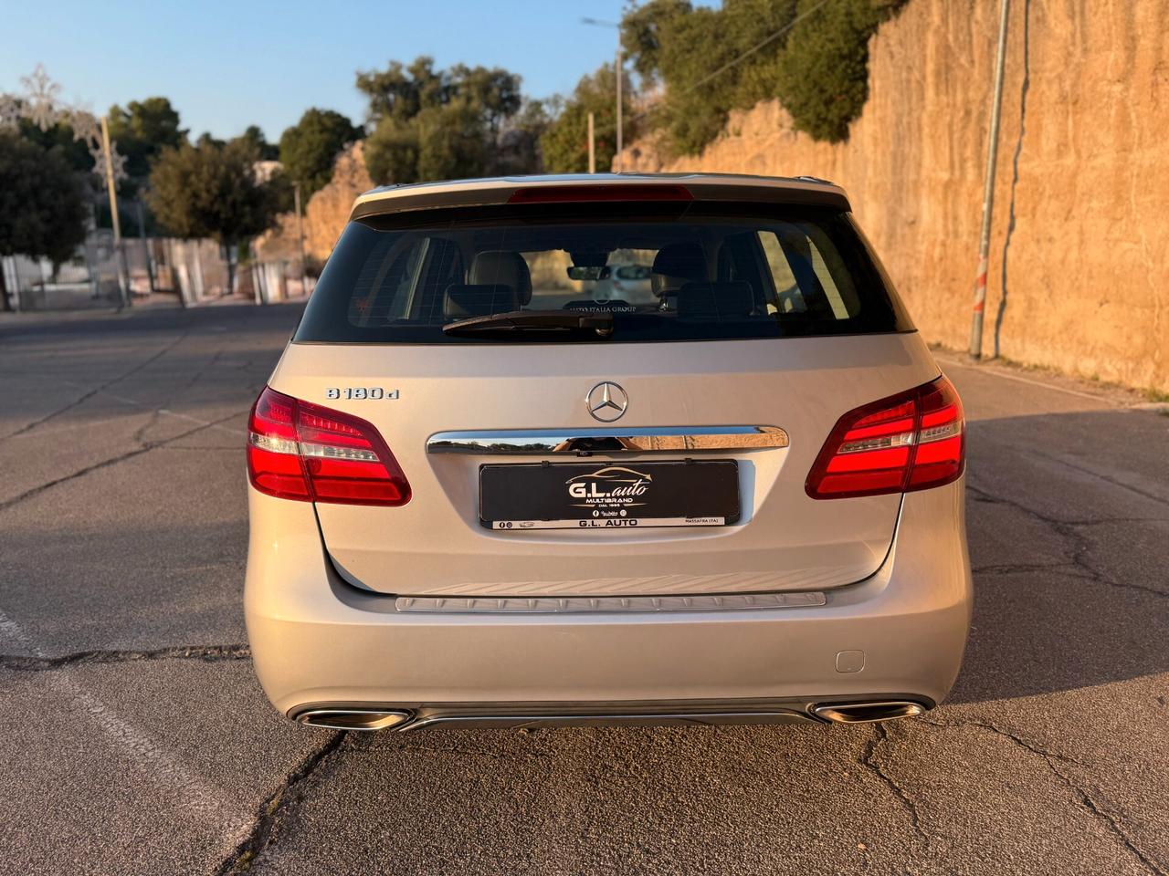 Mercedes B180 SPORT/1500 110CV/FULL LED/CERCHI 17