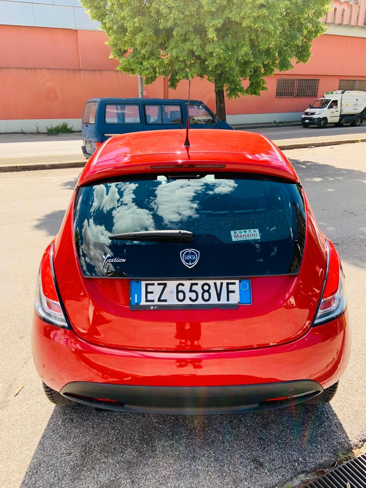 Lancia Ypsilon 1.2 69 CV 5 porte GPL Ecochic Gold