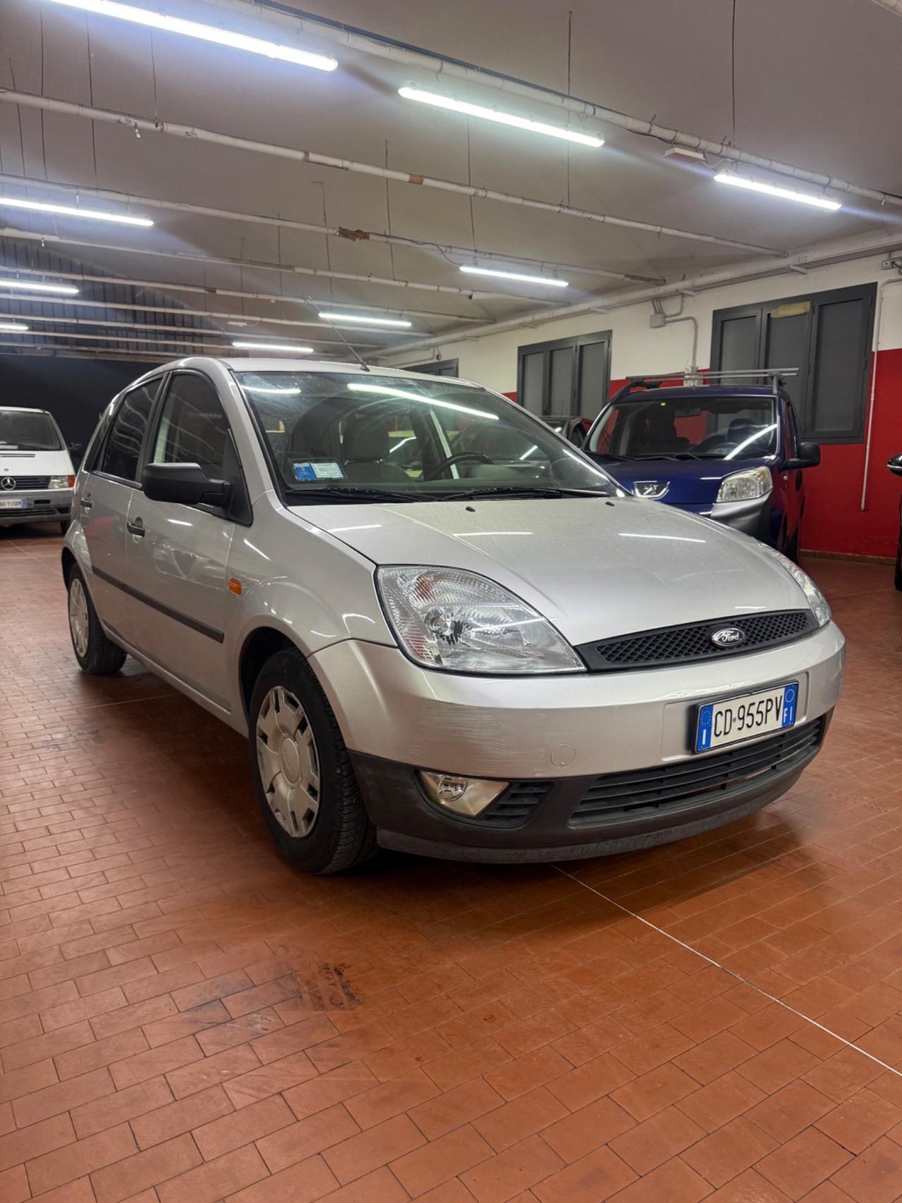 Ford Fiesta 1.2 16V 5p. Ghia