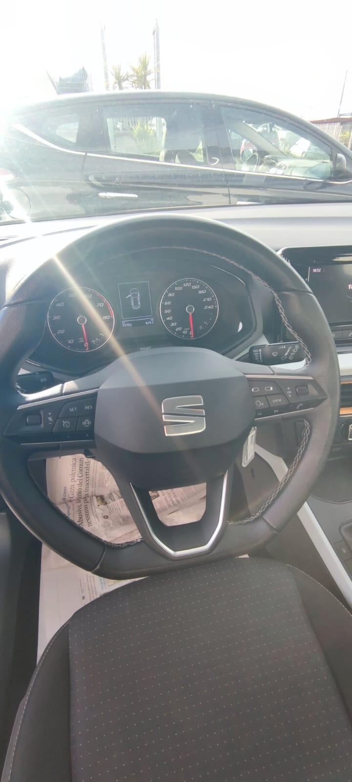 Seat Arona 1.0 EcoTSI Style full led camera t-cross