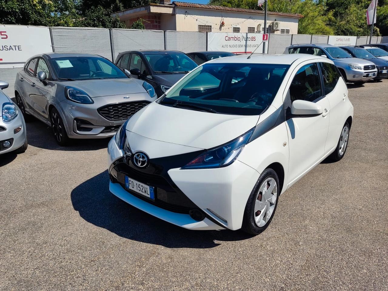 Toyota Aygo 1.0 VVT-i 69 CV 5 porte x-clusiv