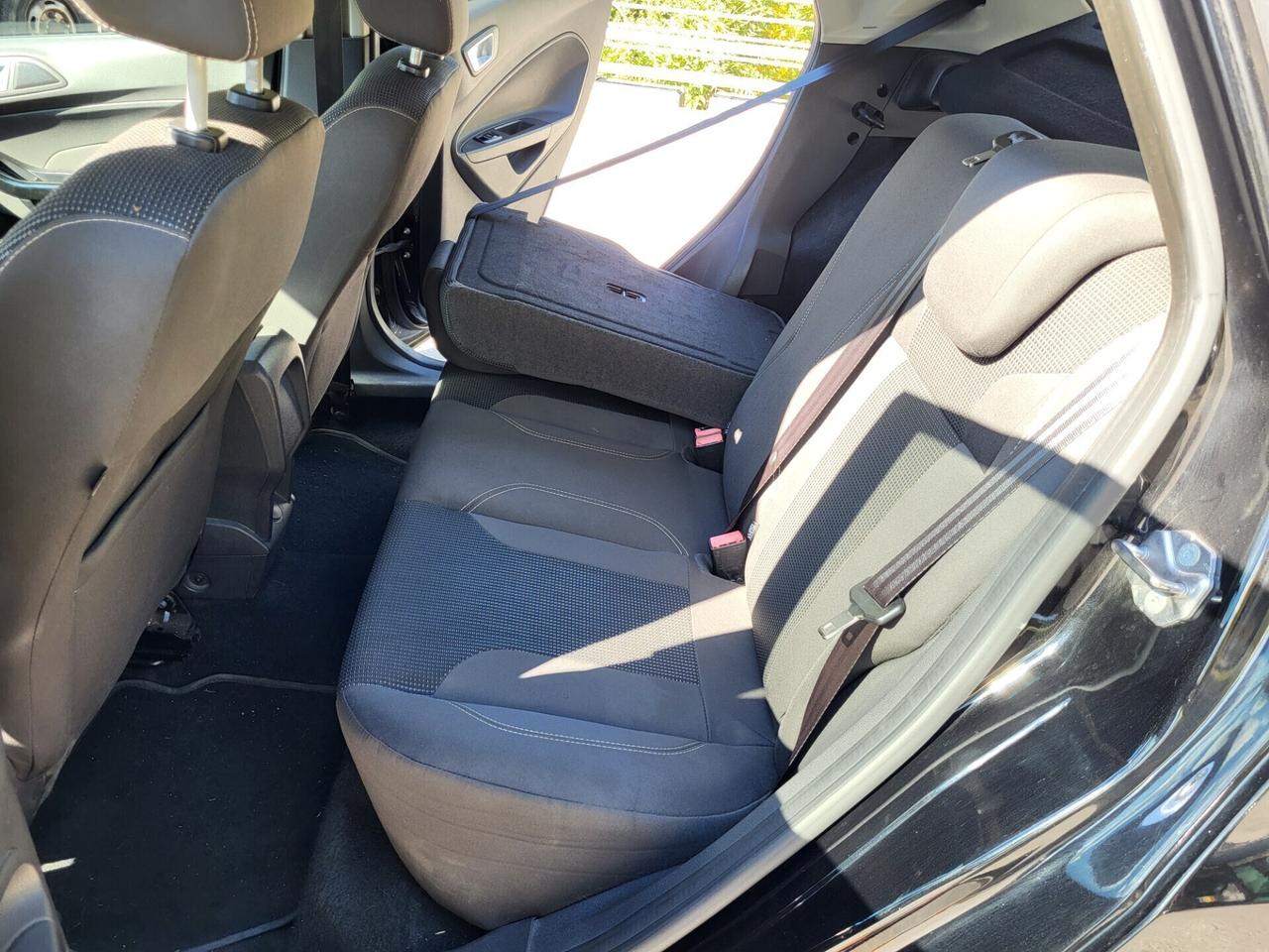 Ford FIESTA 1.4 GPL-UNICO PROPR-NAVI-3 REVISIONI