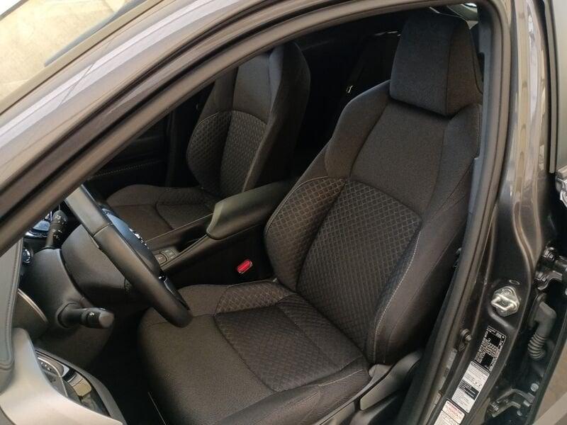 Toyota C-HR C-HR 1.8 Hybrid E-CVT Active