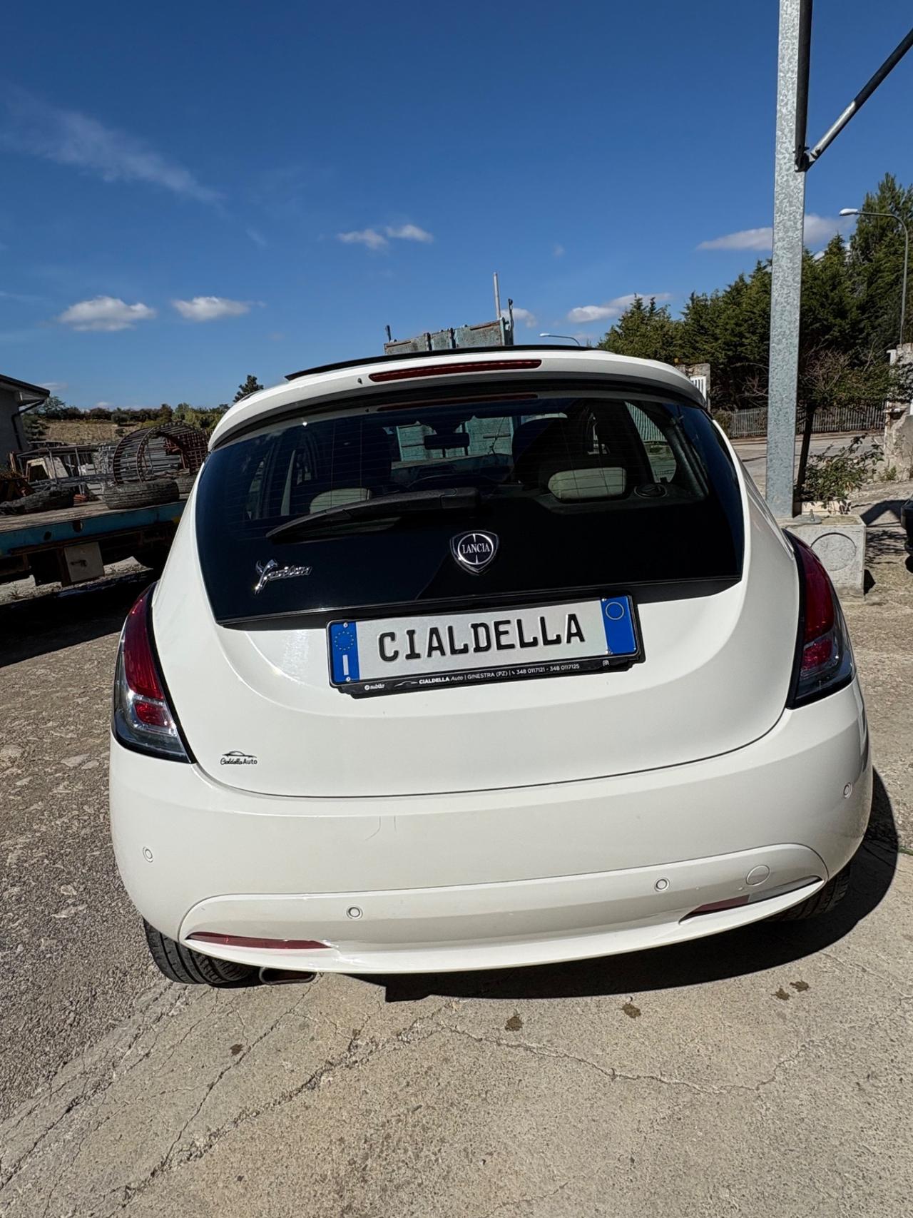 Lancia Ypsilon 1.2 69 CV 5 porte Platinum