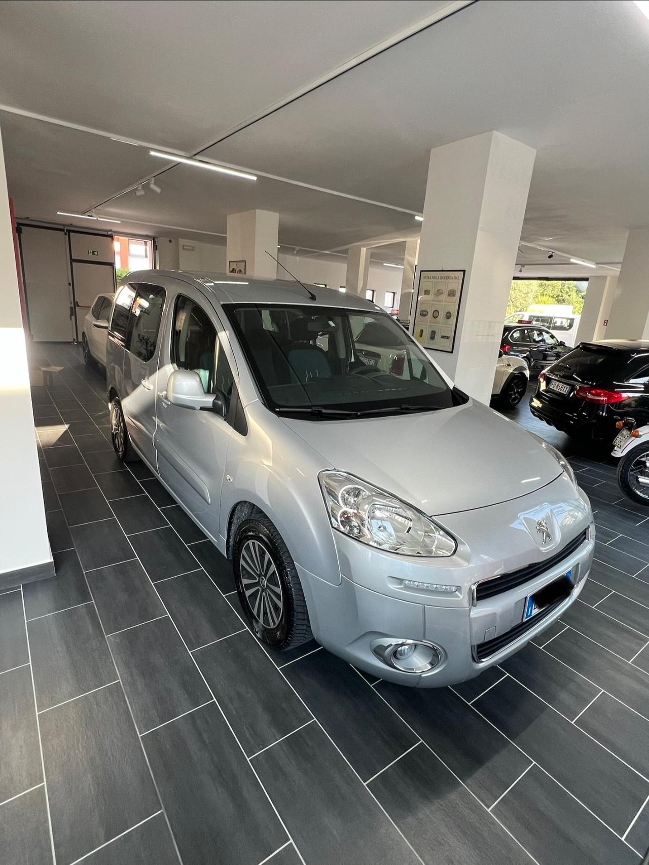 Peugeot Partner Tepee 1.6 HDi 92CV Outdoor