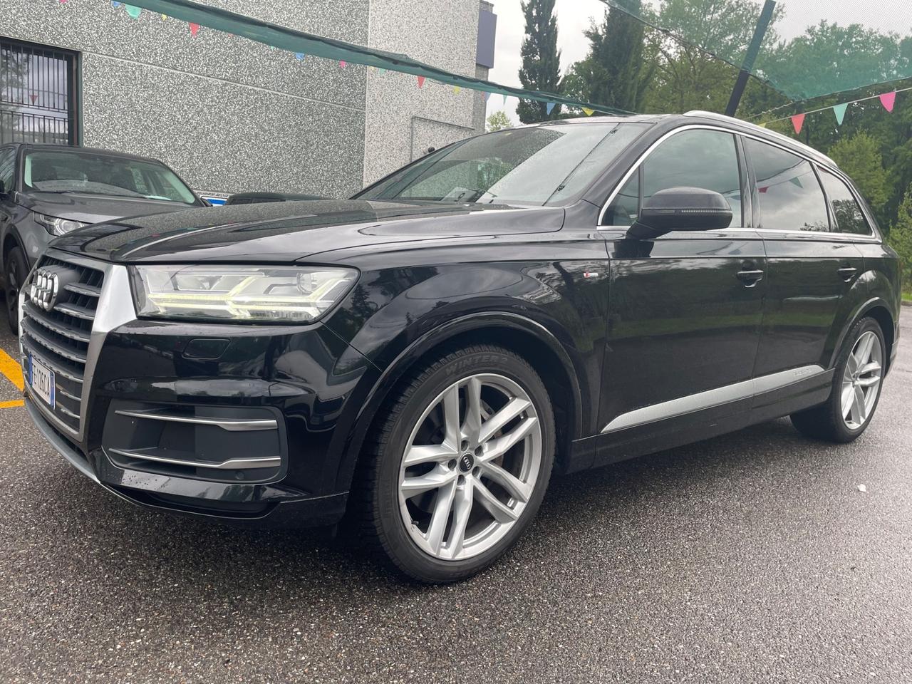 Audi Q7 3.0 TDI 272 CV quattro*Automatik*S line*Tetto*Pelle