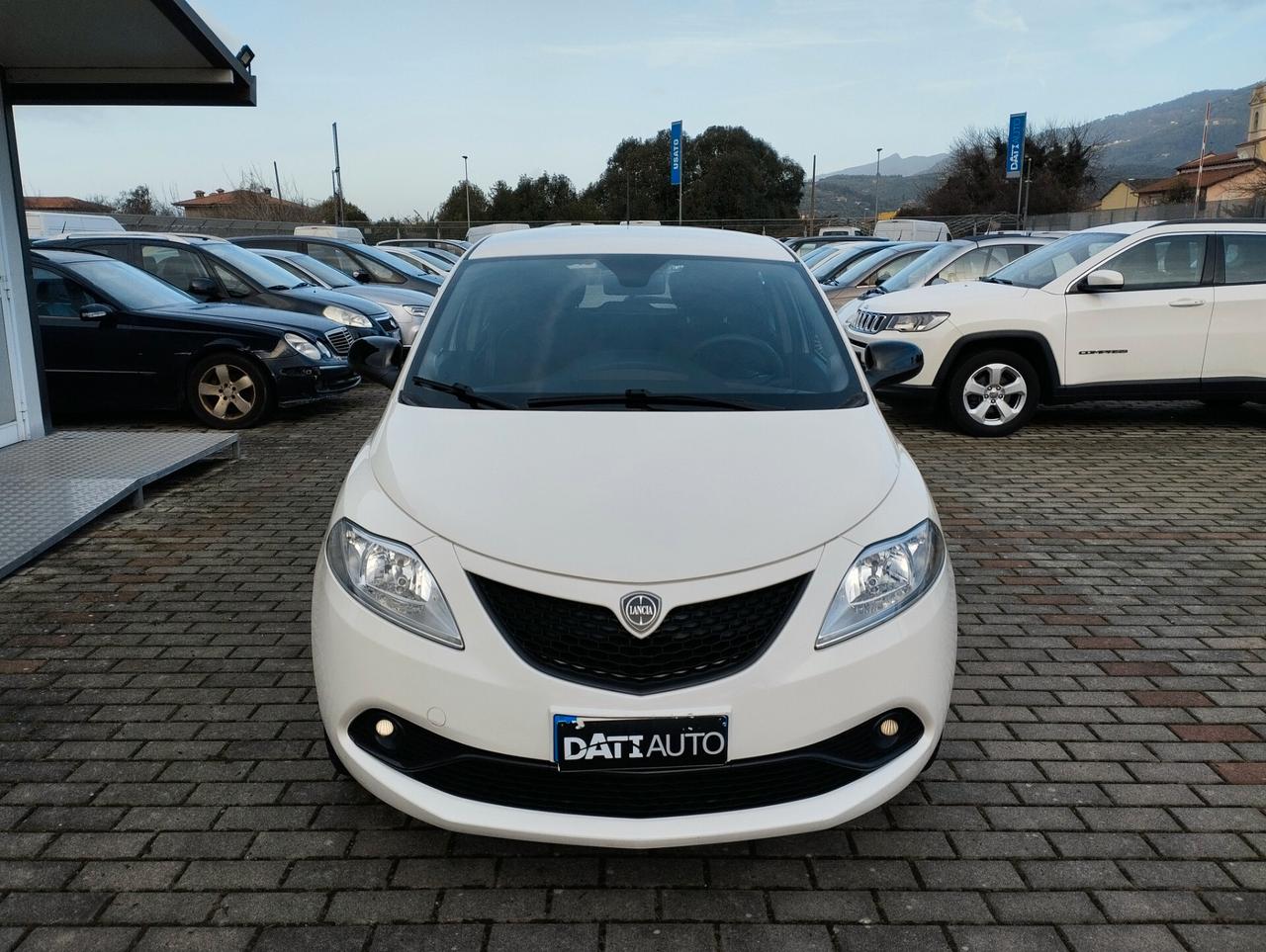 Lancia Ypsilon 1.2 69 CV 5 porte Gold
