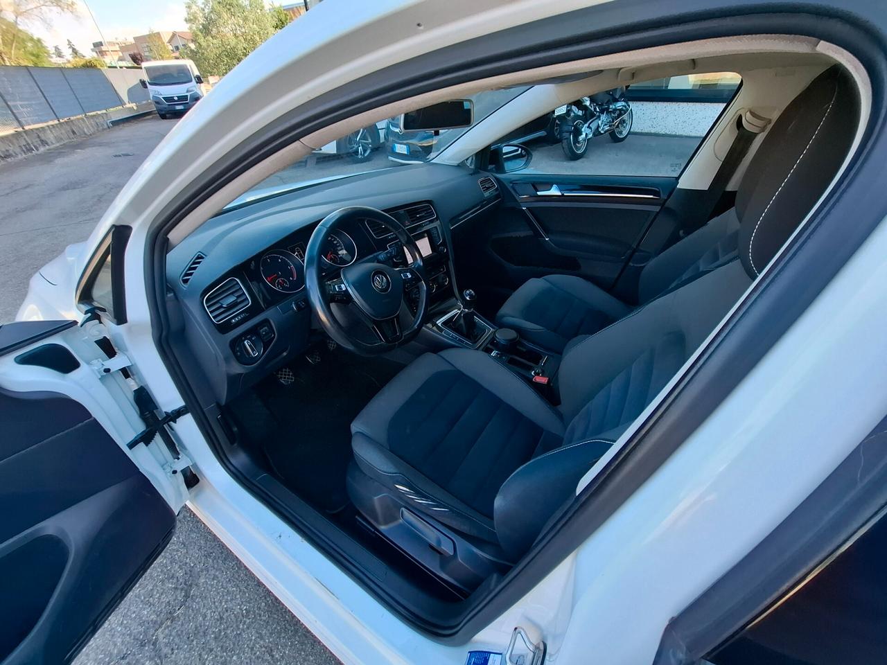 Volkswagen Golf 1.6 TDI 5p. Highline BlueMotion Technology