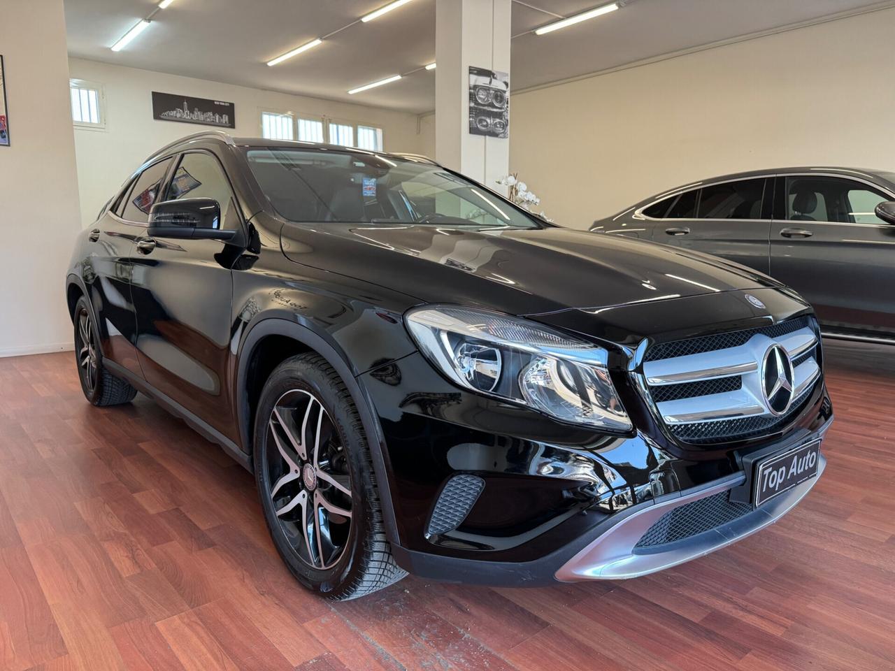 MERCEDES-BENZ GLA 200 d AUT. 4MATIC SPORT