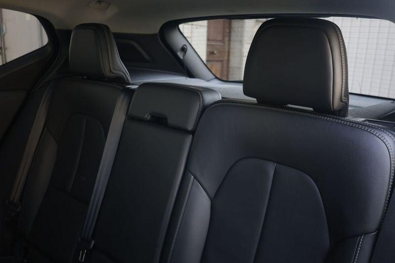 Volvo XC40 D4 AWD Geartronic R-design Tetto Panoramico Unicoproprietario
