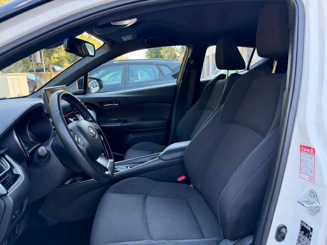 Toyota C-HR 1.2 Turbo CVT 4WD Business