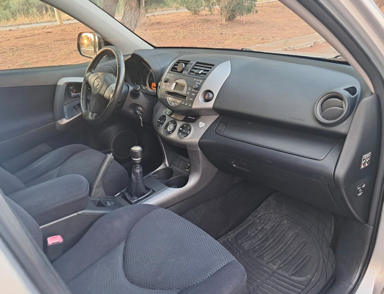 Toyota RAV 4 RAV4 2.2 D-4D 136 CV Sol