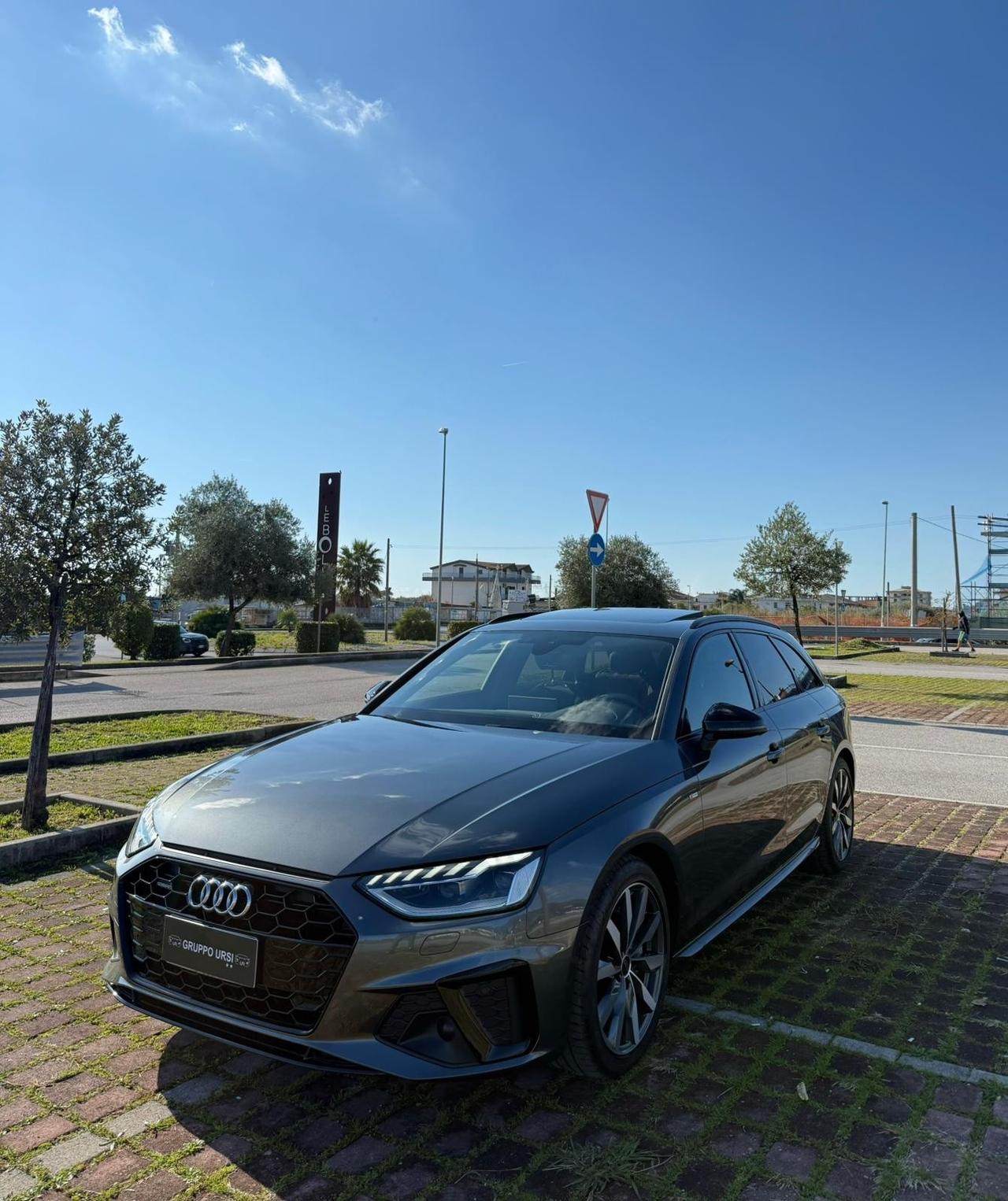 Audi A4 40 TDI S tronic line edition