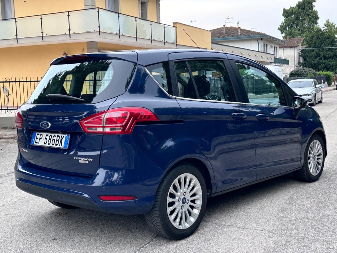 Ford B-Max TITANIUM