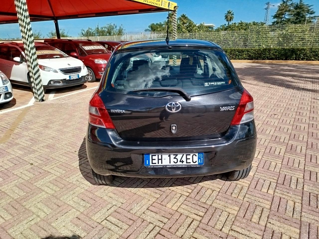 Toyota Yaris 1.0 5 porte Sol