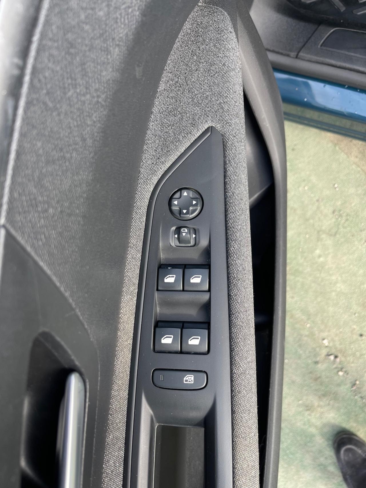 Peugeot 3008 BlueHDi 130 S&S EAT8 Full Optional