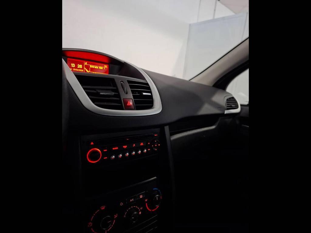 Peugeot 207 5 Porte 1.4 HDi X-Line