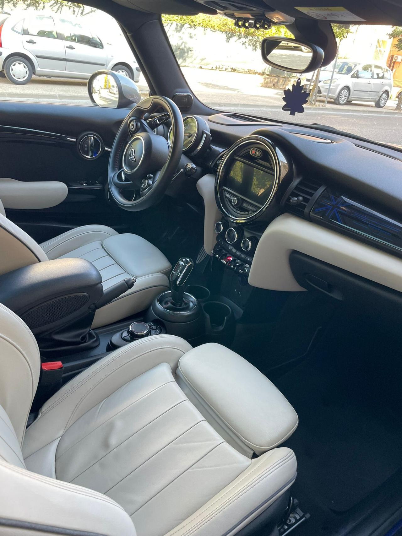 Mini 2.0 Cooper SD 170cv Automatica Hype
