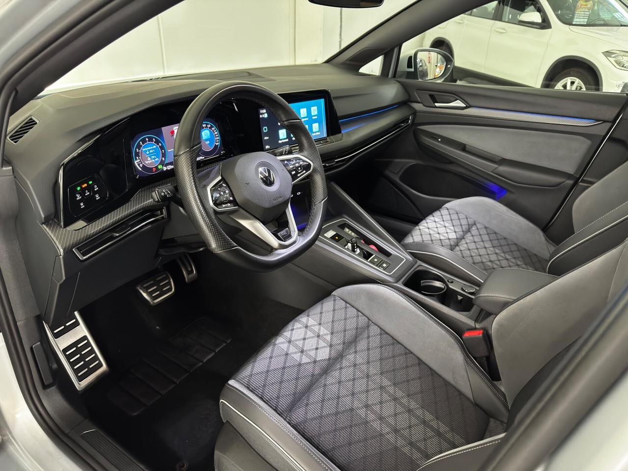 Volkswagen Golf 1.5 TSI 150 CV EVO DSG R-Line