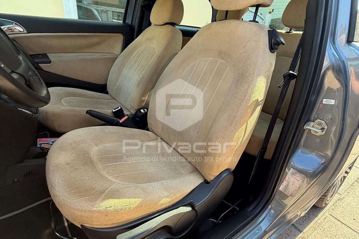 LANCIA Ypsilon 1.4 Argento