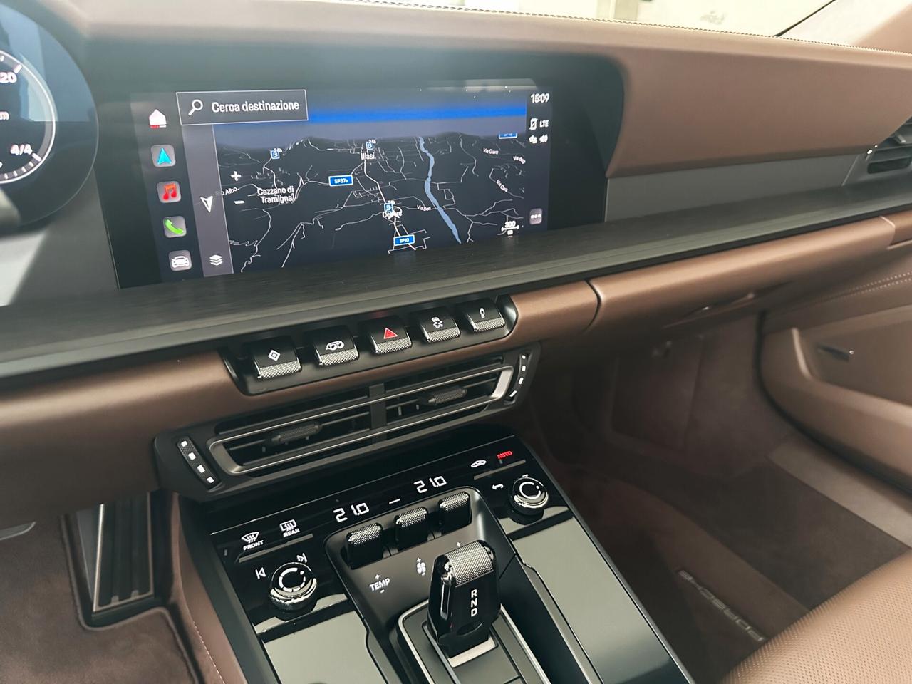 Porsche 911 Carrera 4 GTS Cabriolet