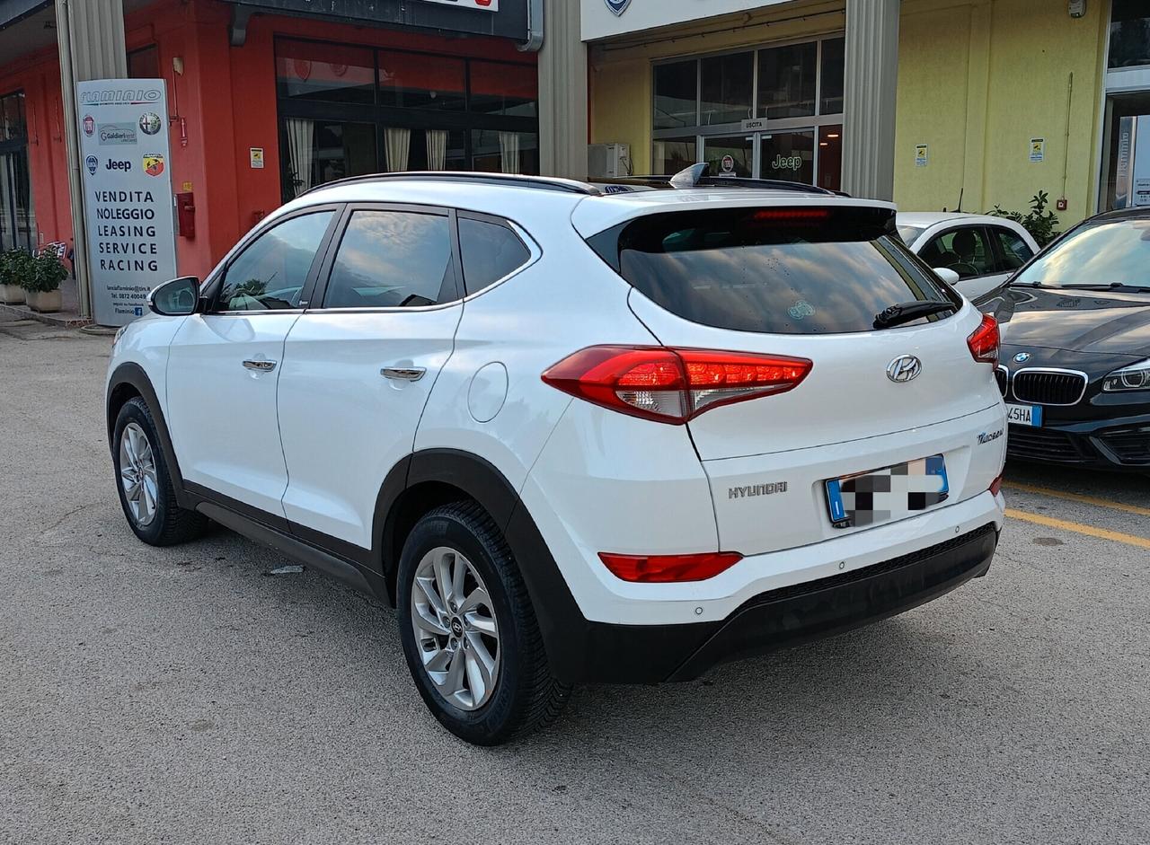 Hyundai TUCSON 1.7 CRDi 2WD Xpossible