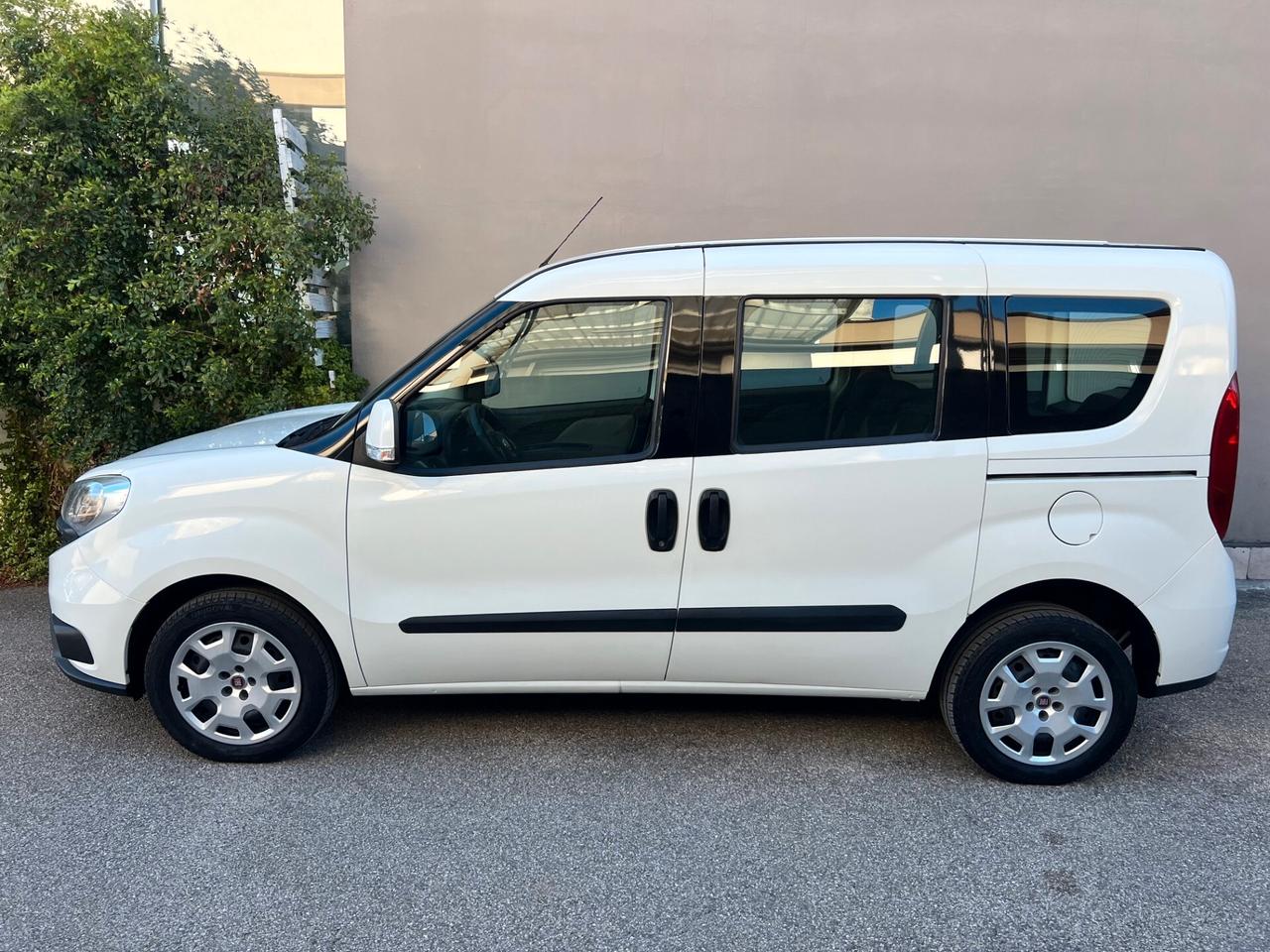 Fiat Doblo 1.6 mjt 16v POP STAR 120cv AUTOVETTURA CLIMA/TEL.