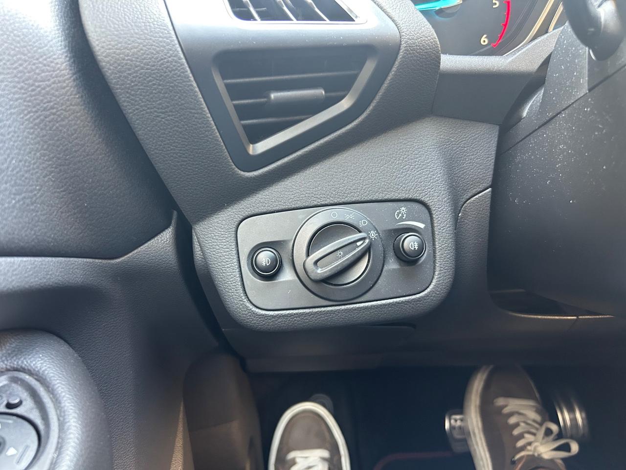 Ford Kuga 2.0 TDCI 180 CV 4WD Powershift ST-Line