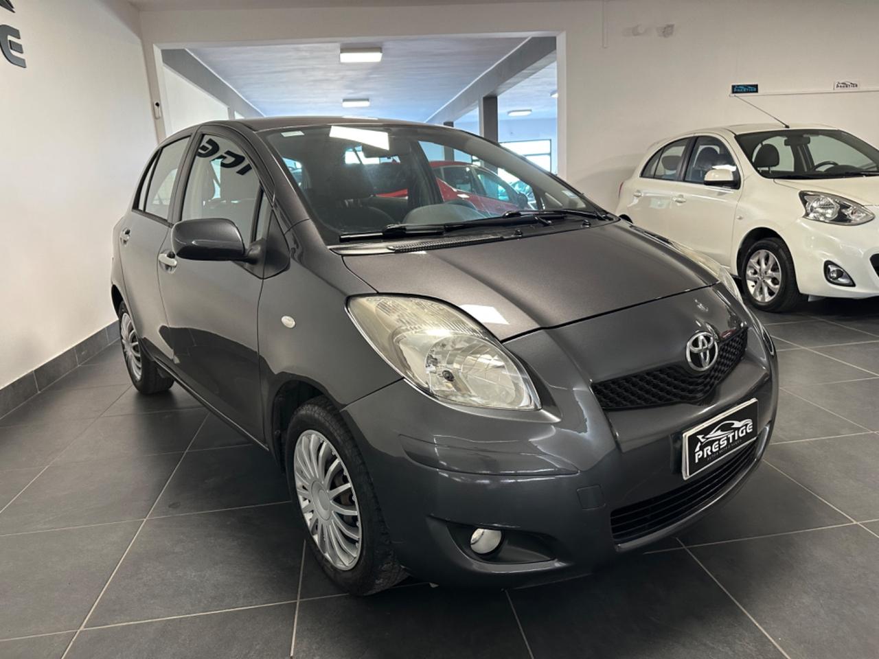 TOYOTA YARIS 1.3 AUTOMATICA NEOPATENTATI GARANZIA