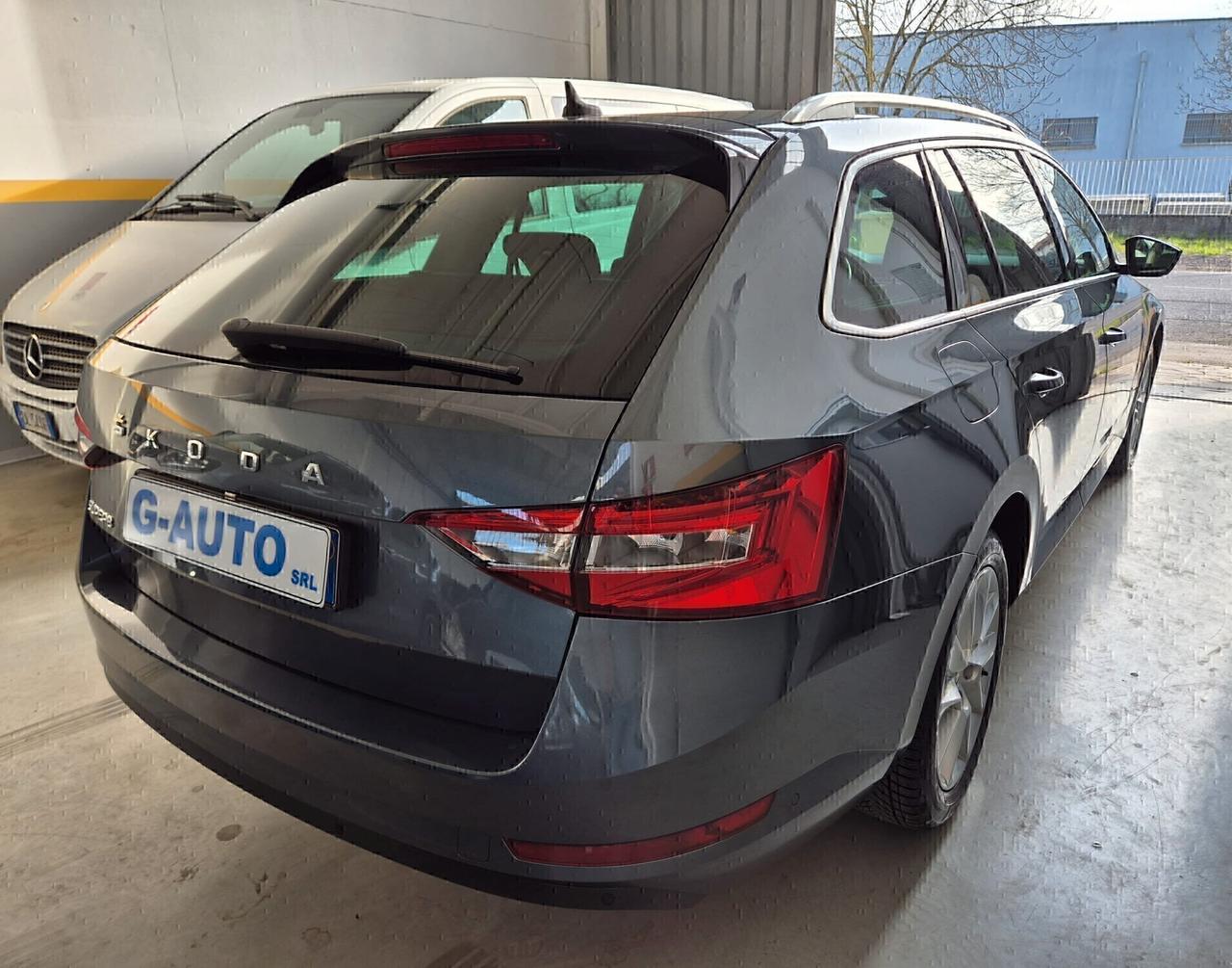 Skoda Superb 2.0 TDI EVO 150 CV SCR DSG Wagon Executive
