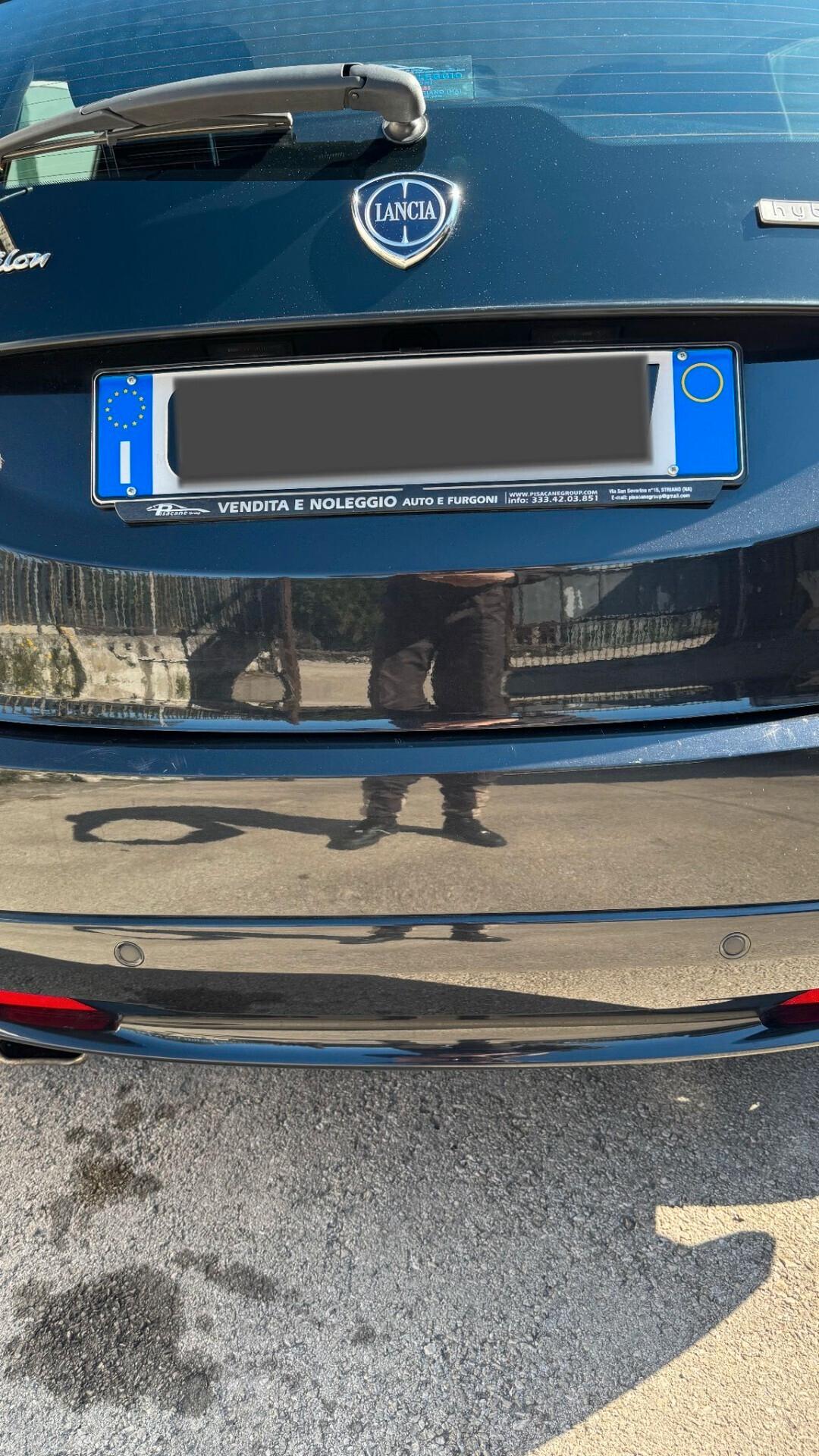 Lancia Ypsilon 1.0 FireFly 5 porte S&S Hybrid Alberta Ferretti
