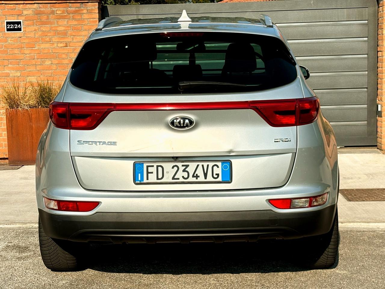 KIA SPORTAGE 1.7D 6m- Pelle,Nav,Camera-EURO 6-2016