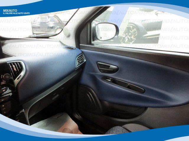 LANCIA Ypsilon Hybrid 1.0 FireFly 70cv 5 Porte Gold EU6 KM Ø